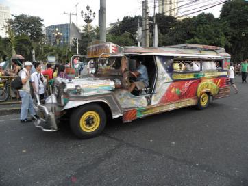 Jeepneys fullpackade med folk | Foto: Tommy Hildorsson