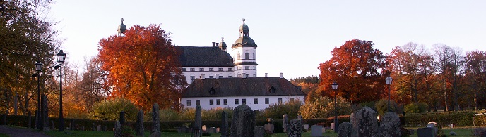 Kyrkbyn i Skokloster en höstdag för två år sedan