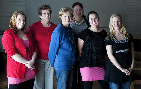 Mariell, Ann-christine, Louise, Lena, Veronika och Hanna.  På bilden under samtalet ses även Christina Ivarsson. Fotograf: Lysa Öster