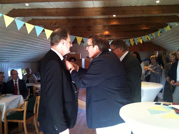 Lars-Olof Eklund, Lars-Erik Öman och i bakgrunden President Ingvar Palmgren | Foto: Åsa Öman