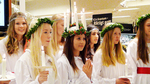 Håbos Lucia 2012: Martina Lindman | Foto: Attila Gal
