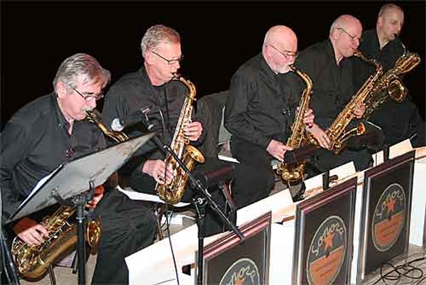 Sonora Big Band. Saxofoner från vänster: Hans Bergman, Claes Hernborg, Jan Kling, Hans Arktoft och Jan Bengtsson  