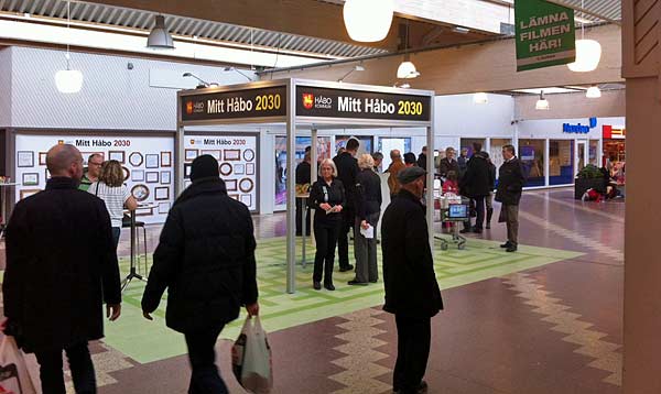 Öppet hus var det i Bålsta Centrum den 13 april | Foto: Attila Gal