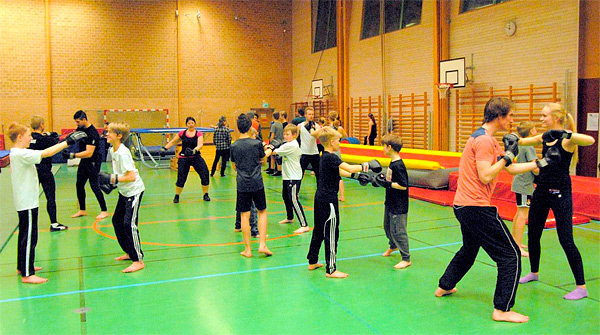 Boxpass med motionsledaren Åsa