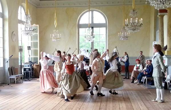 Barockfestens dans & vett och etikett på slottet