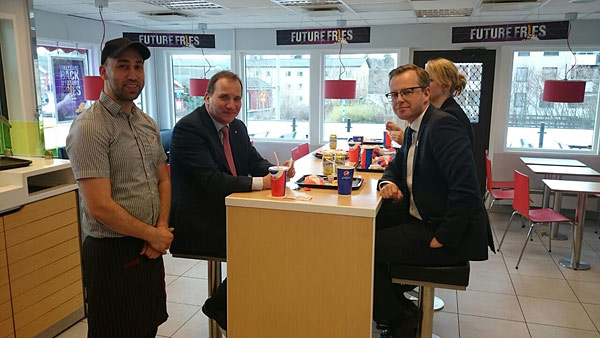  Mano Ciftci med Stefan Löfven (S) och näringsminister Mikael Damberg (S) | Foto Mecit Ciftci