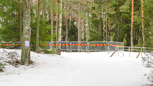 Mycket avspärrningar vid Granåsen i Bålsta | Foto: Rolf Adolfsson